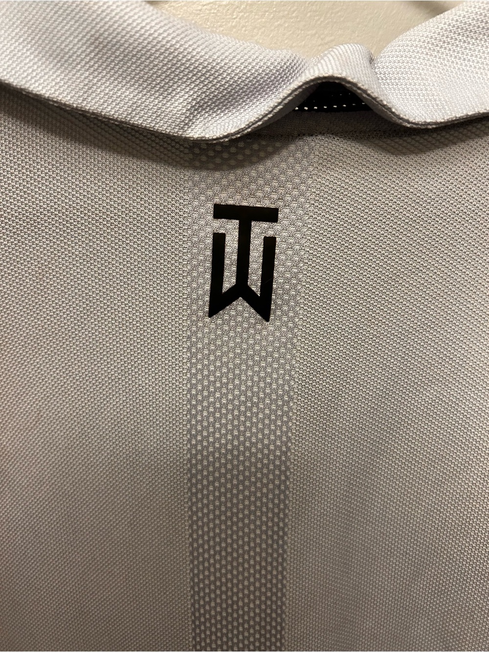 Tiger Woods Nike Men’s Light Gray Dri-FIT Golf Polo